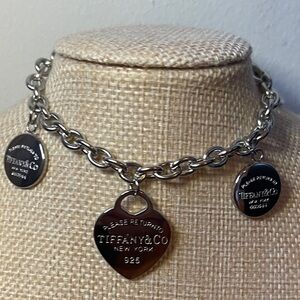 Silvertone Charm Bracelet 8-9 inches adjustable!